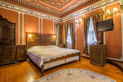 Old Legends Hotel