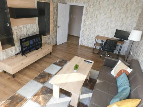 One-Bedroom Apartment next to Mall Plovdiv with Free Street Parking