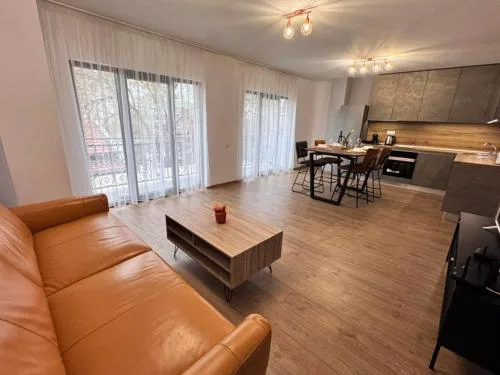 Spacious sunny flat with 2 bedrooms in the heart of Plovdiv