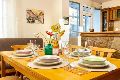 Stancho's House 3BR apartment close to OLD TOWN & KAPANA district
