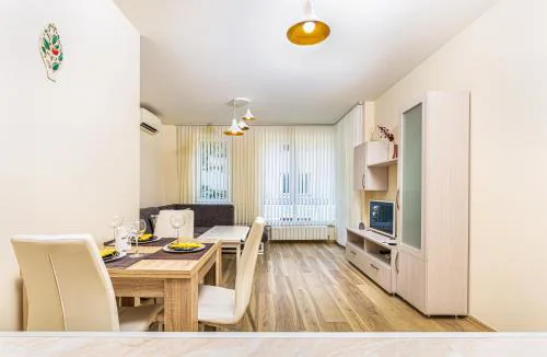 Stylish 2BD Apartment with a Nice Cozy Terrace by Flat Mаnager