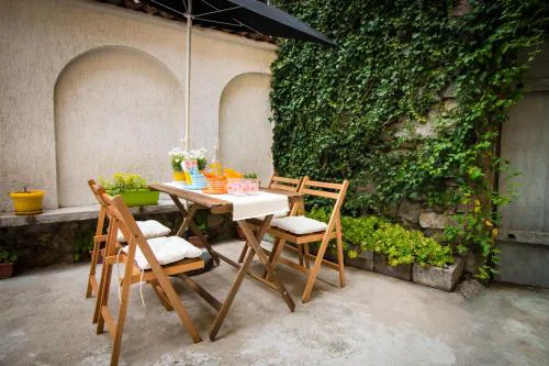 The Rocky House - Central & Private 2BDR by Flat Mаnager