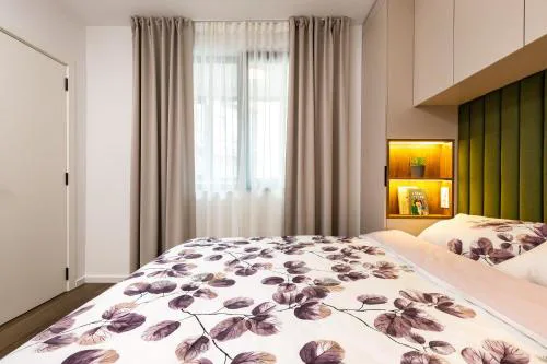 Two Stylish 1BD Apartments with Desk in Karshiaka by Flat Manager