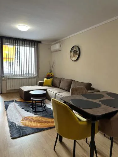Alex Suite