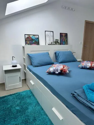 Blue Central Apartment
