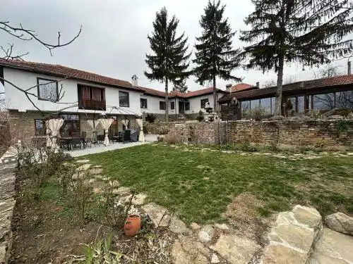 The 3 Pines GuestHouse - Трите Бора