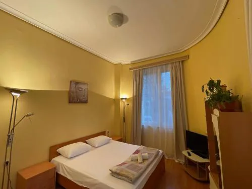 The English Guest House