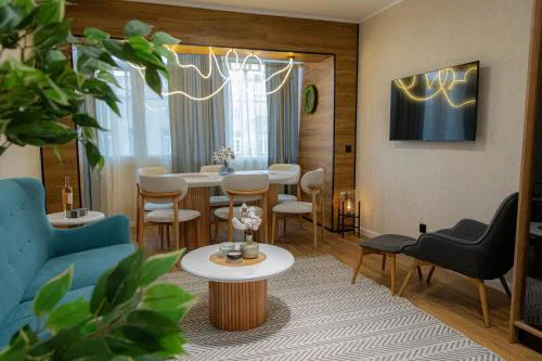 Golden Light - 3BR Luxury Central
