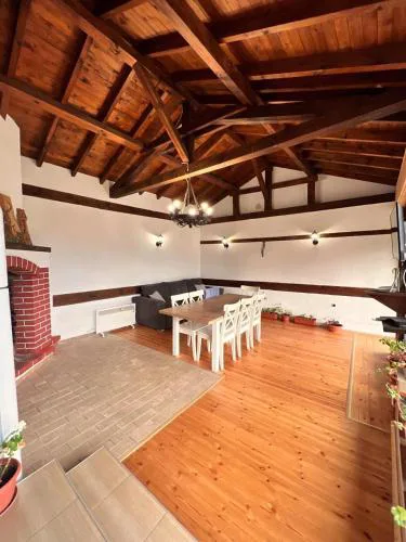 Nadejda Guest House in Tyzha