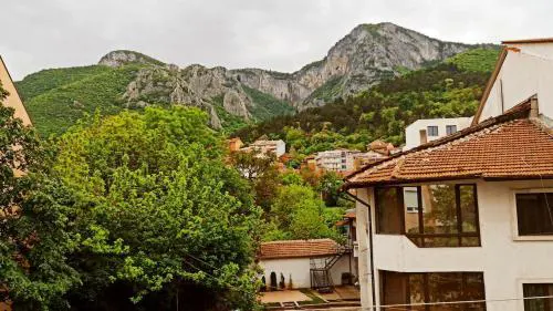 Cosy Balkan View