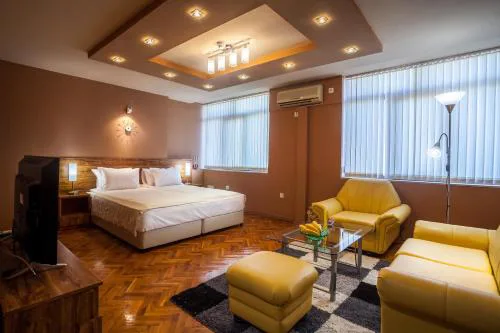 Panorama Top Floor Rooms in Hotel Tundzha