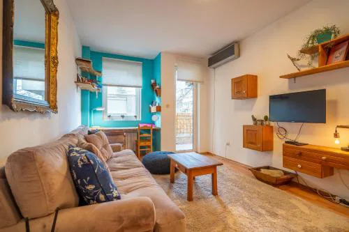 1 Bedroom Natural Condo