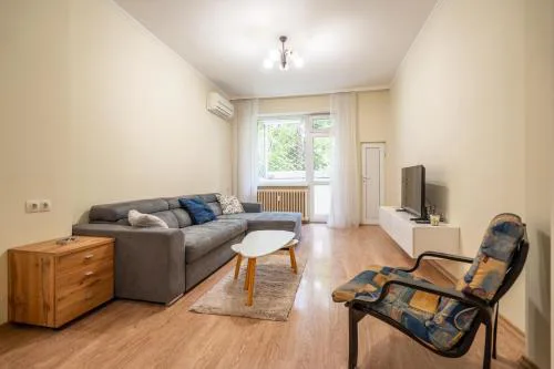 2 bedroom Urban retreat