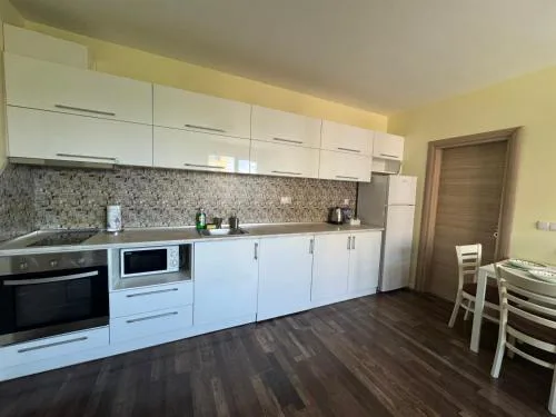 63rd Luxury One Bedroom Apartment