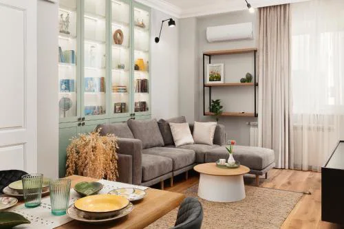 Brand New 2 bdr Luxury Apartment in Top Centre