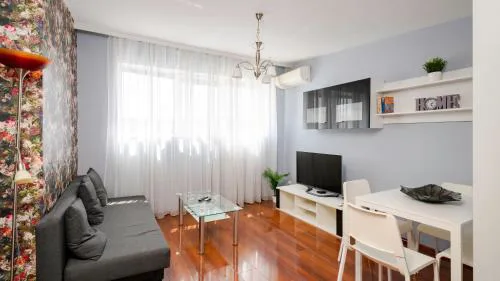 Central Cozy 1BD Compact Chic Living by Flat Mаnager