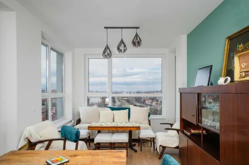 Charming 1BR with Balcony and View