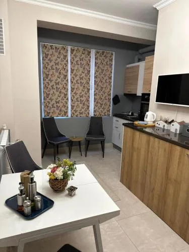 City centre stylish apartament with private backyard