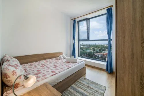 City View Apartment + Parking