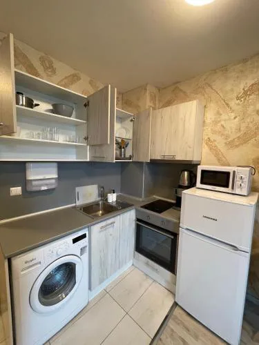Colonel apartment 946