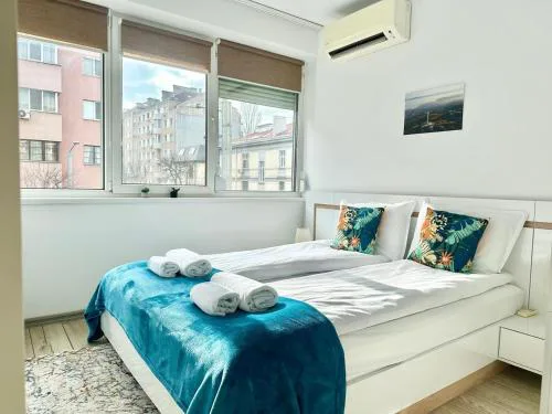 Cozy 1-Bedroom Central Flat