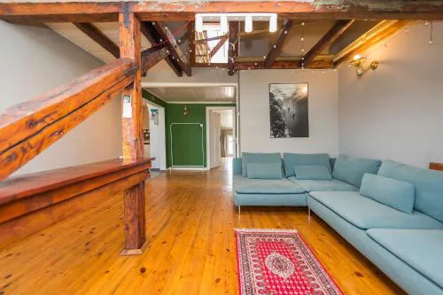 Cozy family loft at Women's market