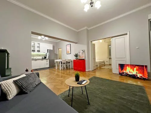 Elegant 2BDR Apt for groups and family - Fast Wi-Fi