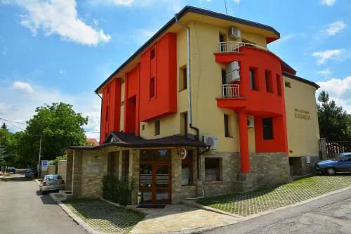 Eleganza Family Hotel - Free Parking