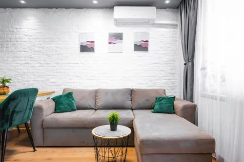 Feel Right at Home - Bright and Modern Apartment by Flat Mаnager