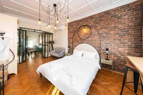 Heart of the City Center Lux Apartment with View