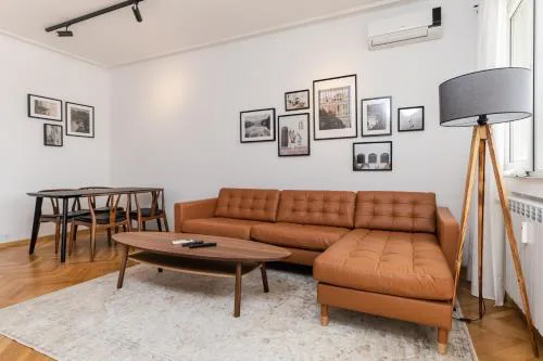Industrial 2-BDR Flat by the National Stadium by Flat Mаnager