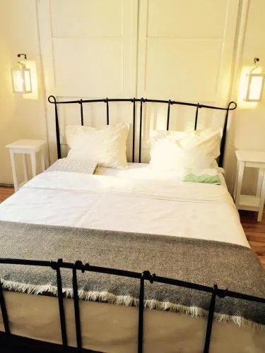 Interhost Guest rooms and apartments
