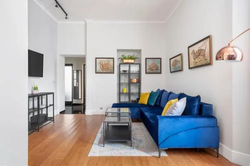 NEW High-End 2BR Apartment with Parking