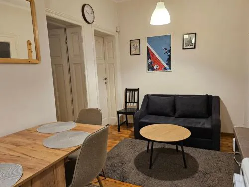 Super Central 2BR FREE Parking