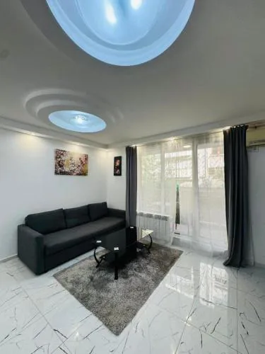 Top Central Apartment 14