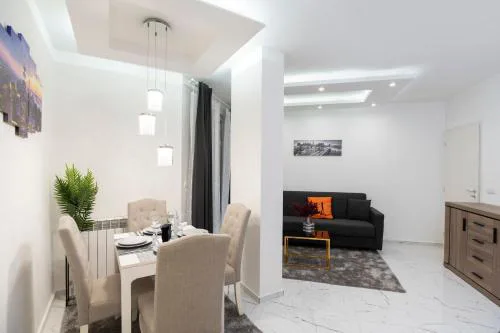 Top Central Apartment & Free Parking
