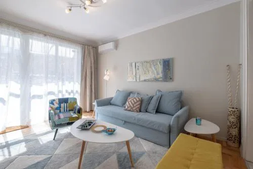 Two Bedroom Apartment Near to Doctors Garden