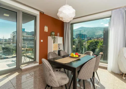 Vertigo Modern 2-Bedroom Apartment with Parking & Vitosha View