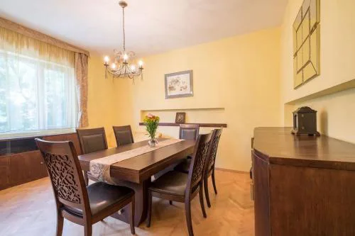 Very Central & Aristocratic 2 Bedroom Apartment with Air conditioning