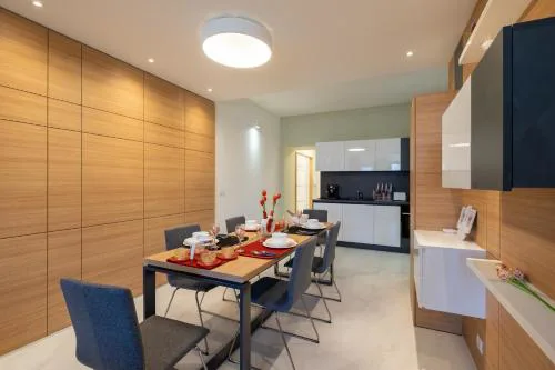 Vitosha Blvd Luxury 2-Bedroom, 2-Bathroom with Balcony