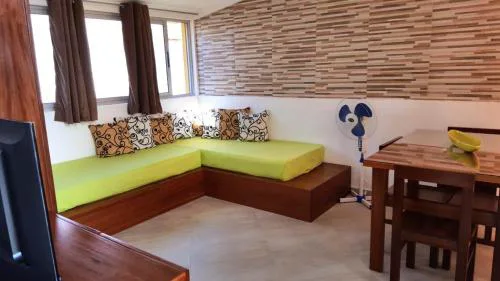 Basic Hotel