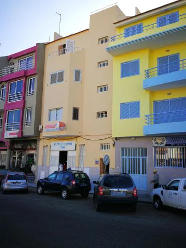 Spacious apartment in Mindelo, mountain view, 164 m²