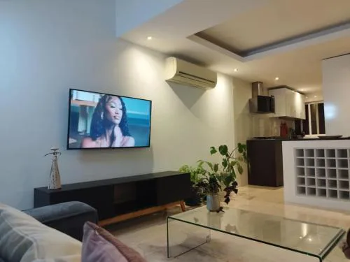 Apartamento T1, amplo e arrejado