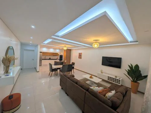 Brand-New 2-BdR Apt in Cidadela with AC & Fast Wi-Fi