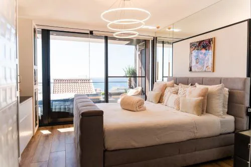 Dolce Waves Luxe Petit Déjeuner Jacuzzi Design et Vue Mer