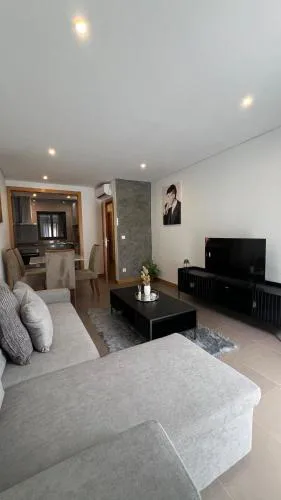 Elson Apartment - T1 - Cidadela - Security, Comfort