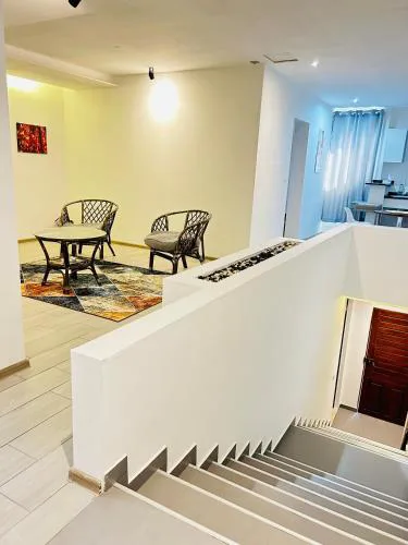 JR's Place Praia
