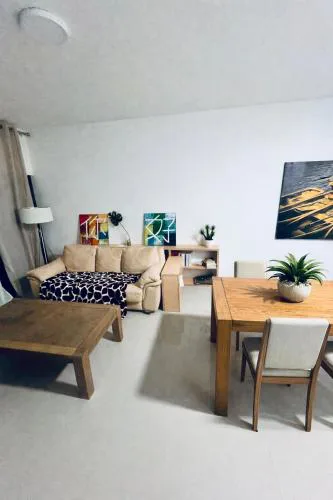Shared Room with Balcony in Praia 5 Minute Walk to Beach