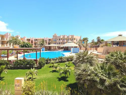 Lush Poolside - Tropical apt B01 - PointingCaboVerde