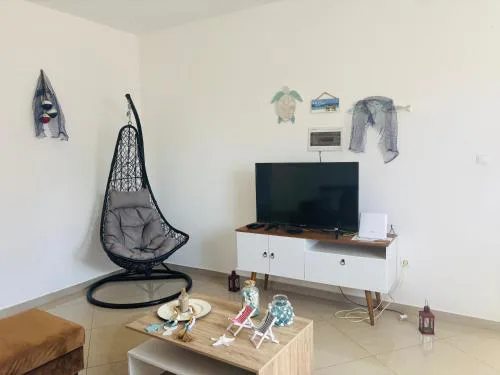 Techas Stylish 2-Bedroom 8 min to Beach
